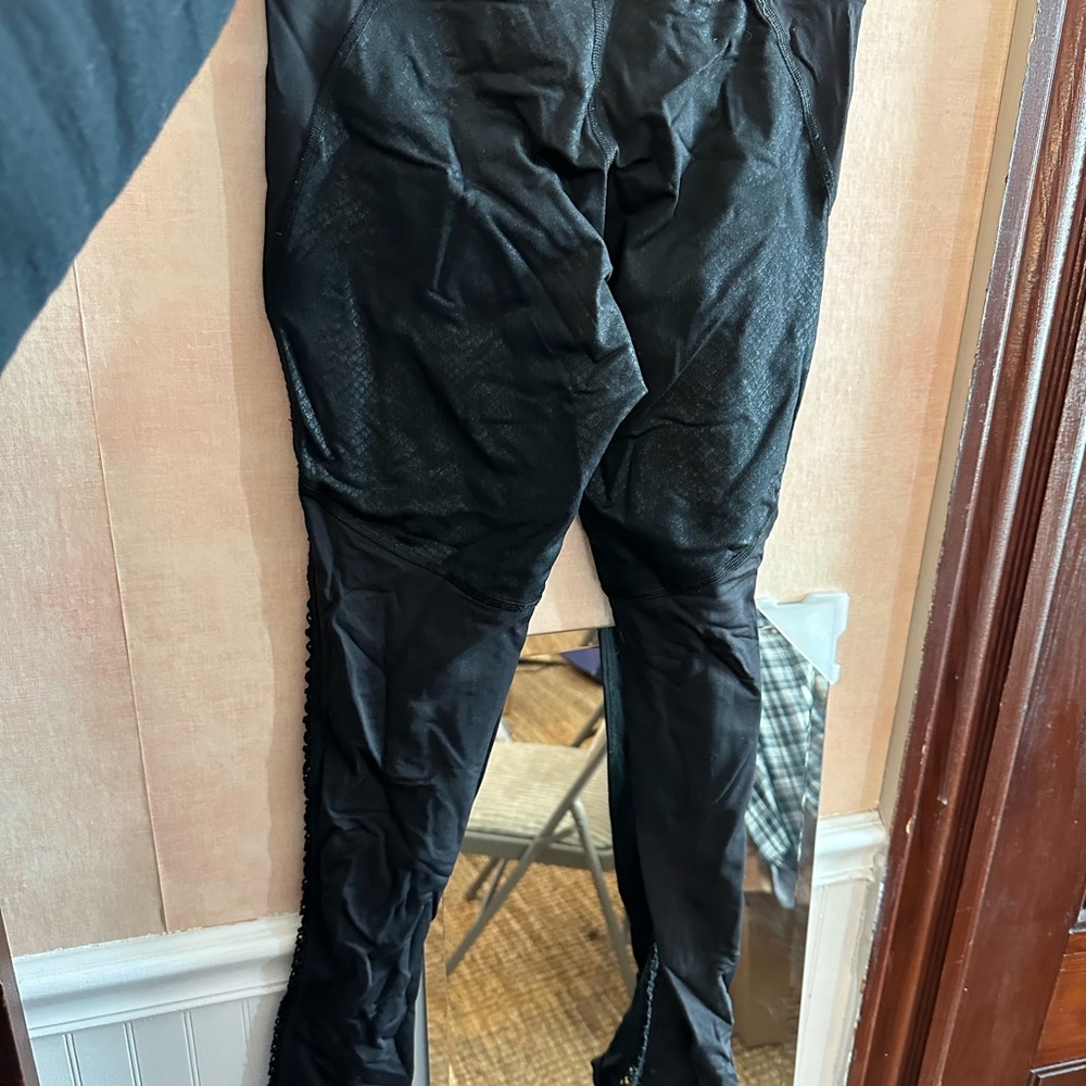 MIICHI workout pants cool detail on the side half snake have regular pattern